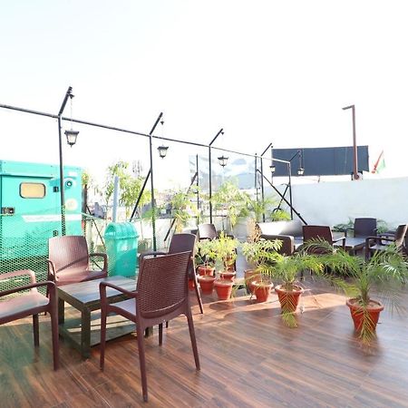 Oyo 14832 Hotel Rooftop Panchkula Exterior photo